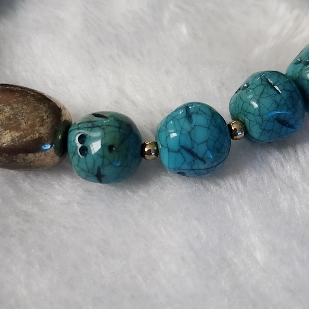 💙Turquoise Beaded Bracelet with Silver & Gold-Tone Accents, Elegant Statement - Picture 9 of 10
